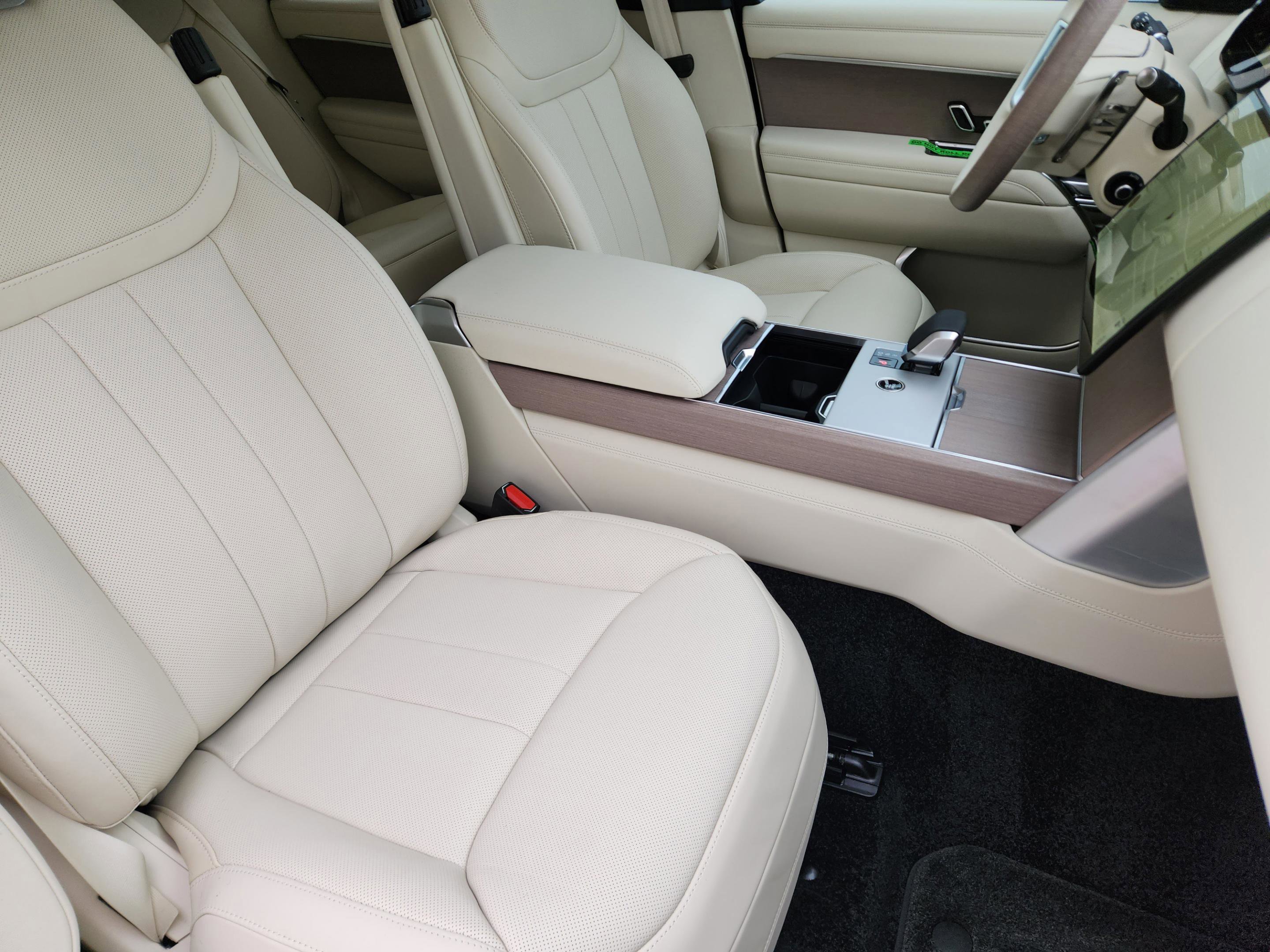 New 2026 Land Rover Range Rover Autobiography image 14