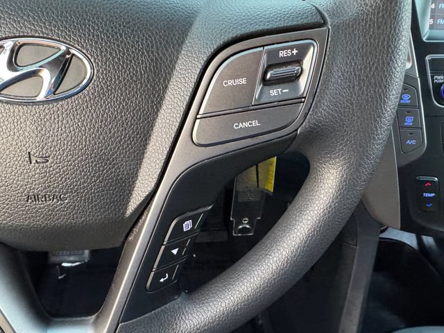 Used 2017 Hyundai Santa Fe SE AWD/4WD image 24