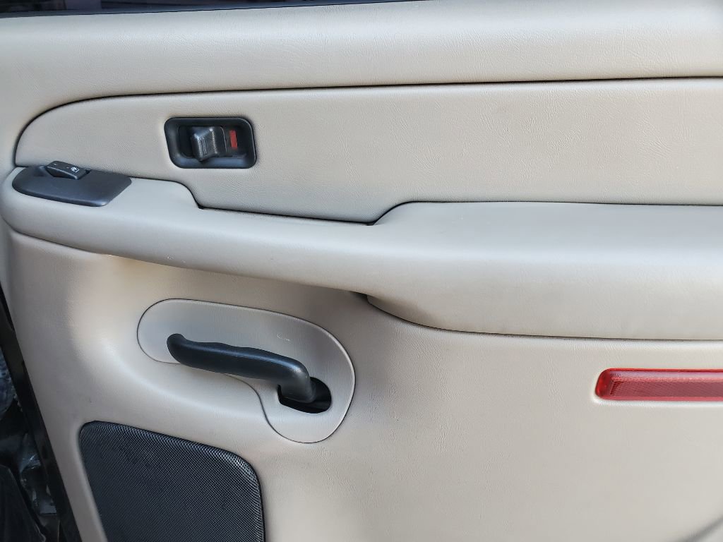 Used 2006 Chevrolet Avalanche Z71 w/ Sun And Sound Package image 32