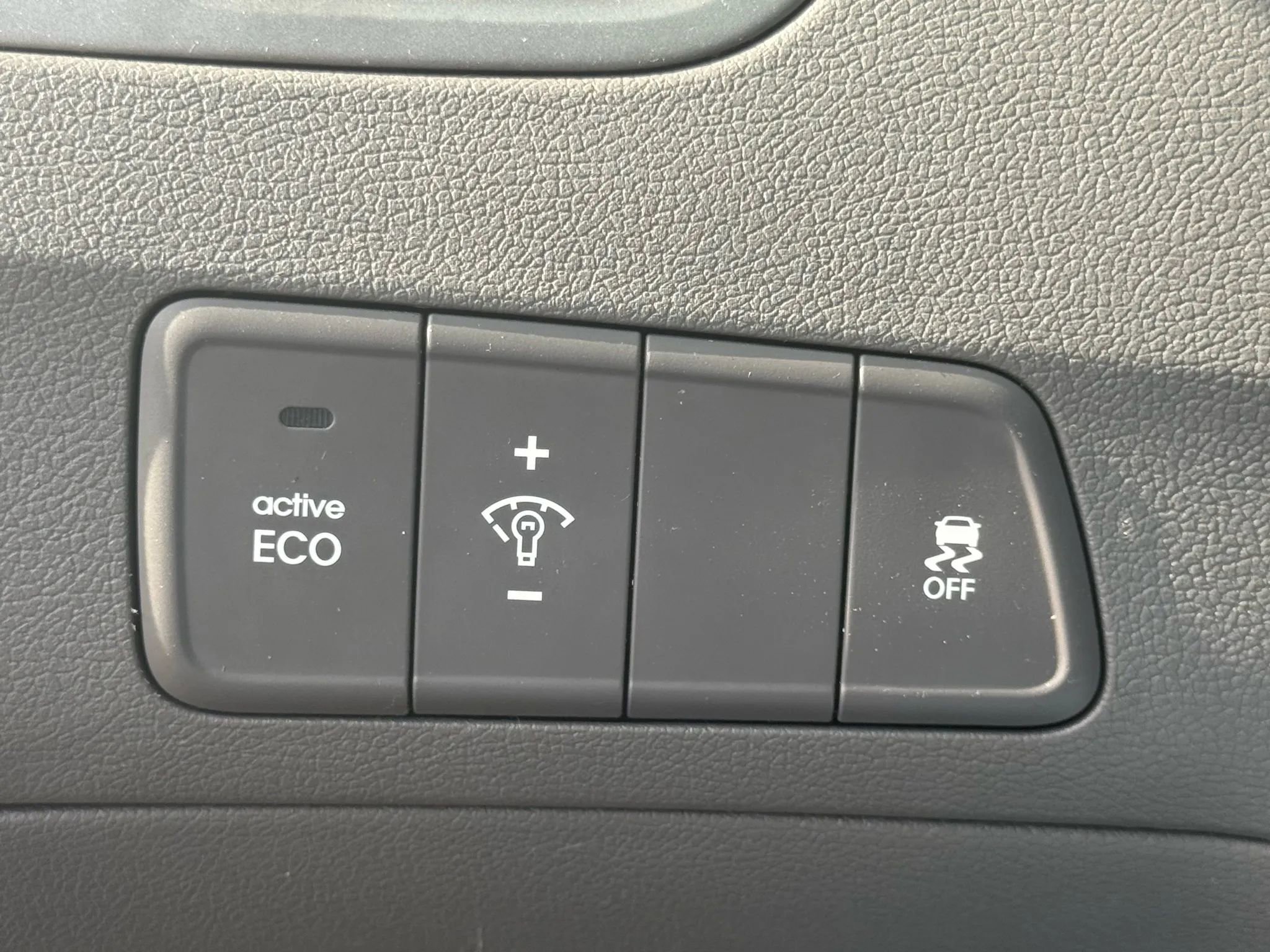 Used 2016 Hyundai Elantra SE image 18