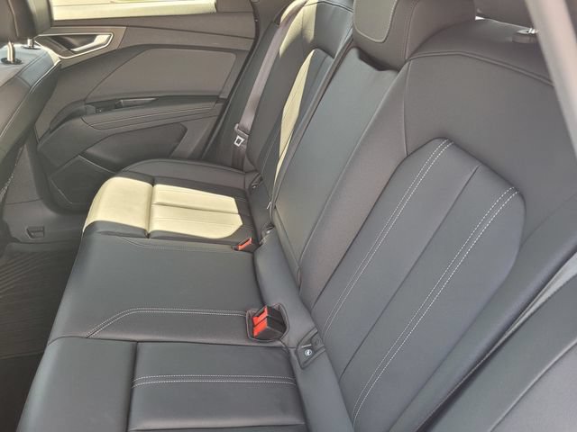Used 2024 Audi Q4 e-tron Premium Plus AWD/4WD image 13