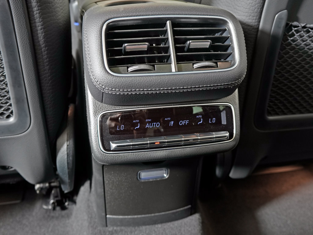 Certified 2026 Mercedes-Benz GLS 450 4MATIC image 30