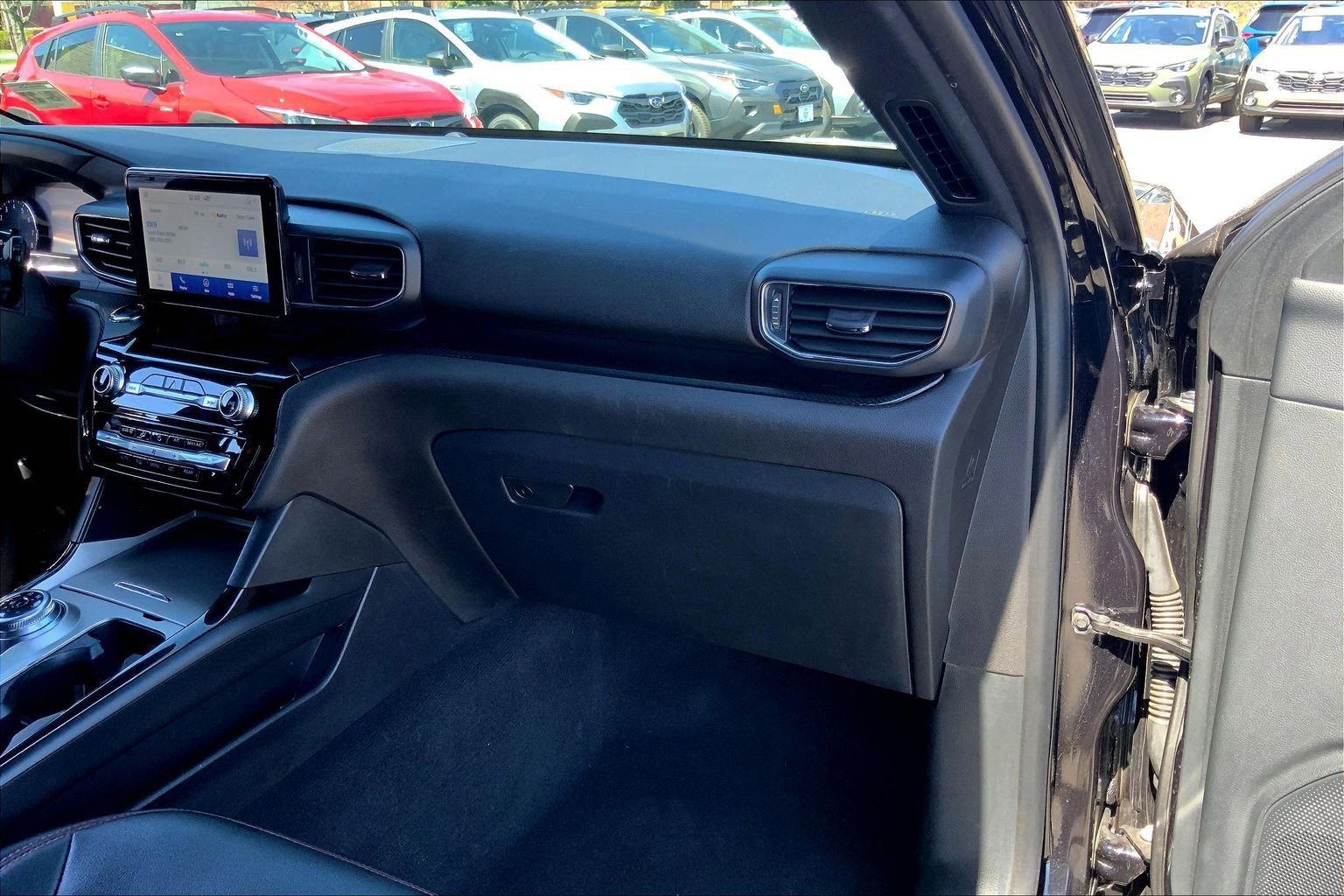 Used 2022 Ford Explorer ST-Line image 19