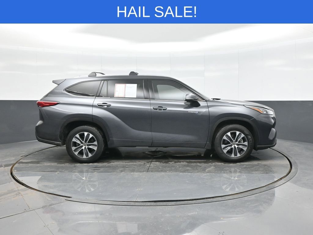 Certified 2020 Toyota Highlander XLE image 8