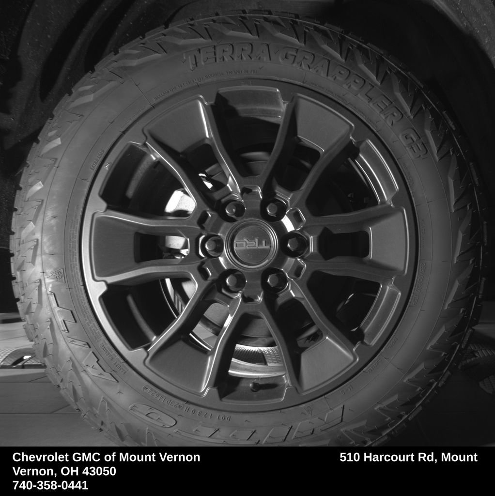 Used 2024 Toyota Tundra Platinum w/ TRD Off-Road Package image 17