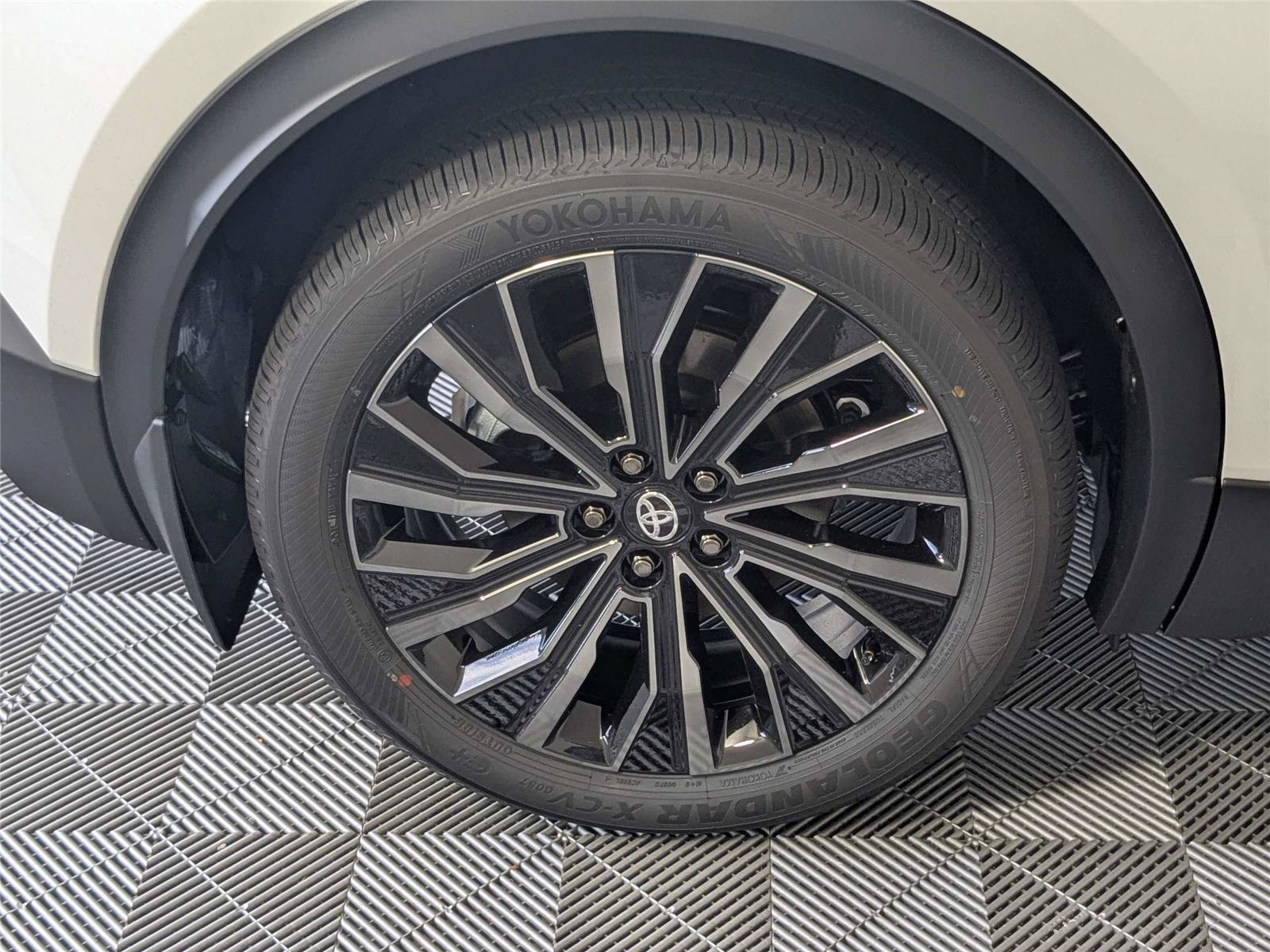 New 2026 Toyota C-HR AWD/4WD image 9