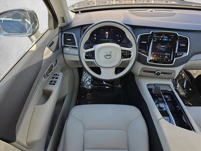 Used 2025 Volvo XC90 B6 Plus w/ Protection Package Premier AWD/4WD image 16