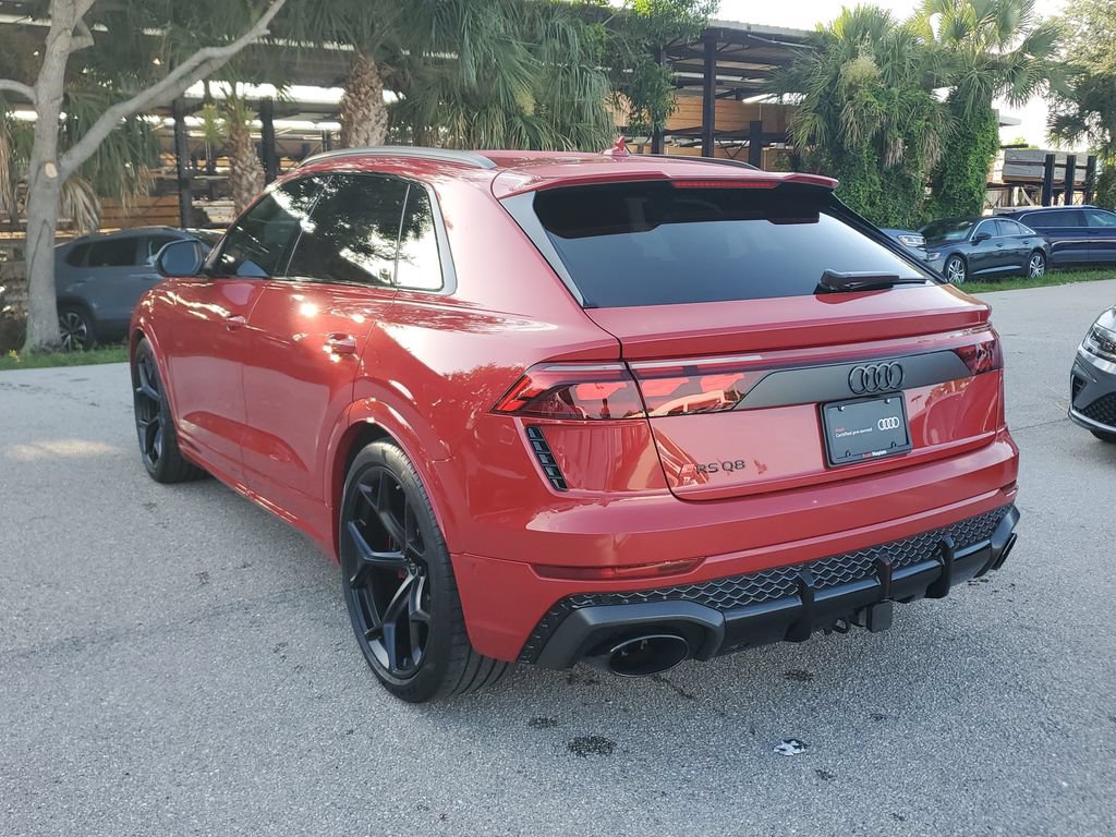 Certified 2025 Audi RS Q8 performance AWD/4WD image 6