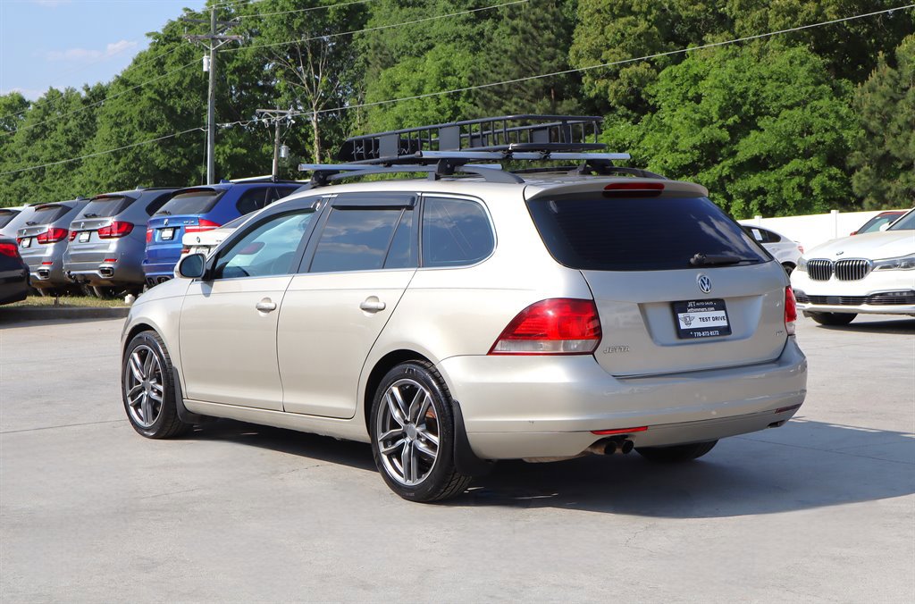 Used 2012 Volkswagen Jetta TDI FWD image 5