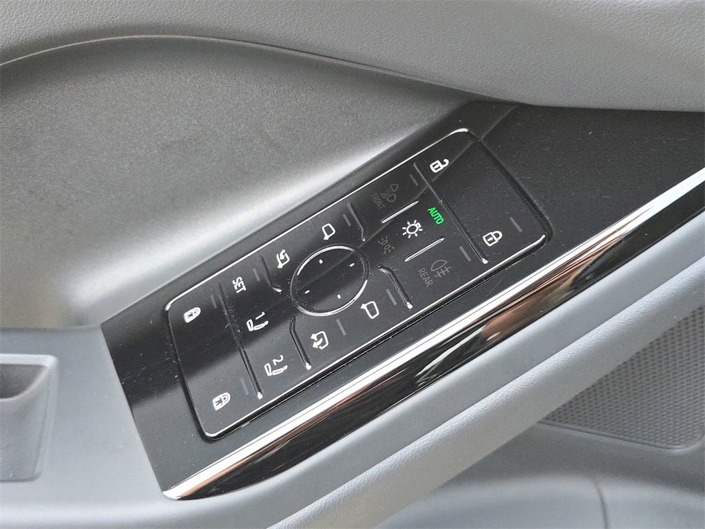 Certified 2025 Audi Q6 e-tron Premium w/ Convenience Package image 29