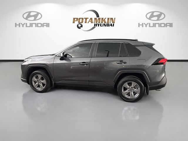 Used 2024 Toyota RAV4 XLE w/ Convenience Package FWD image 8