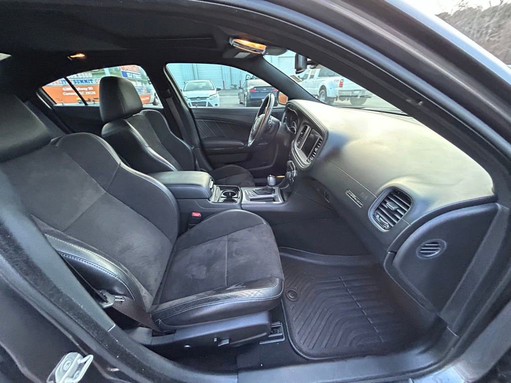 Used 2023 Dodge Charger R/T w/ Plus Group image 24