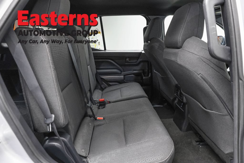 Used 2025 Toyota 4Runner SR5 AWD/4WD image 24