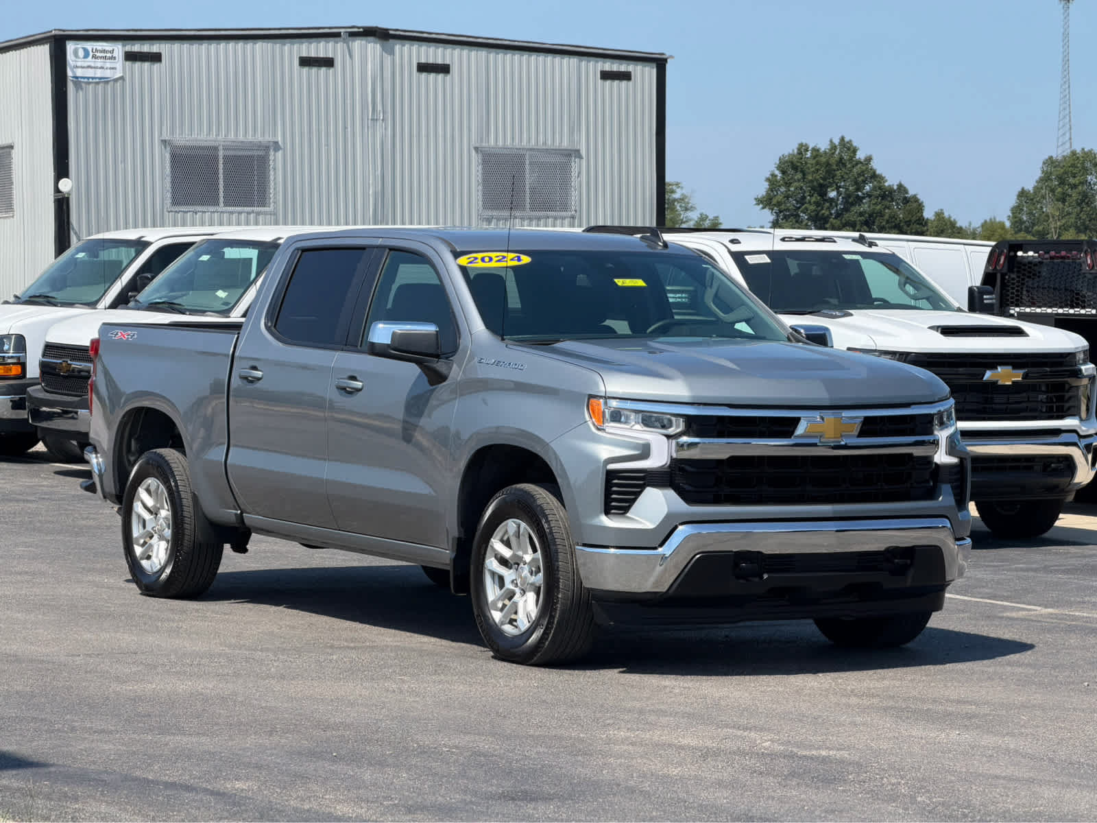 Used 2024 Chevrolet Silverado 1500 LT AWD/4WD image 1