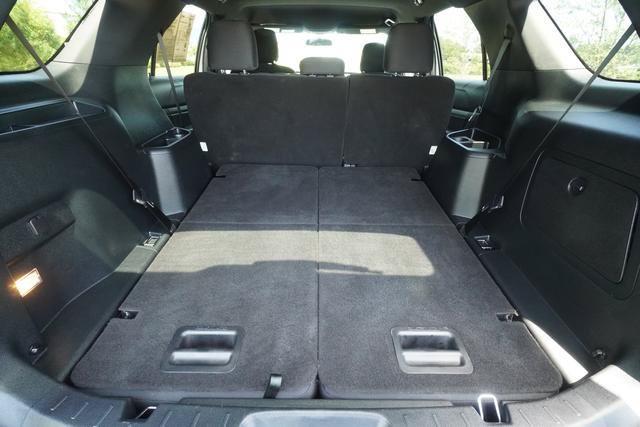 Used 2019 Ford Explorer XLT FWD image 30