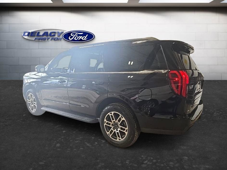 Used 2025 Ford Expedition Active image 4