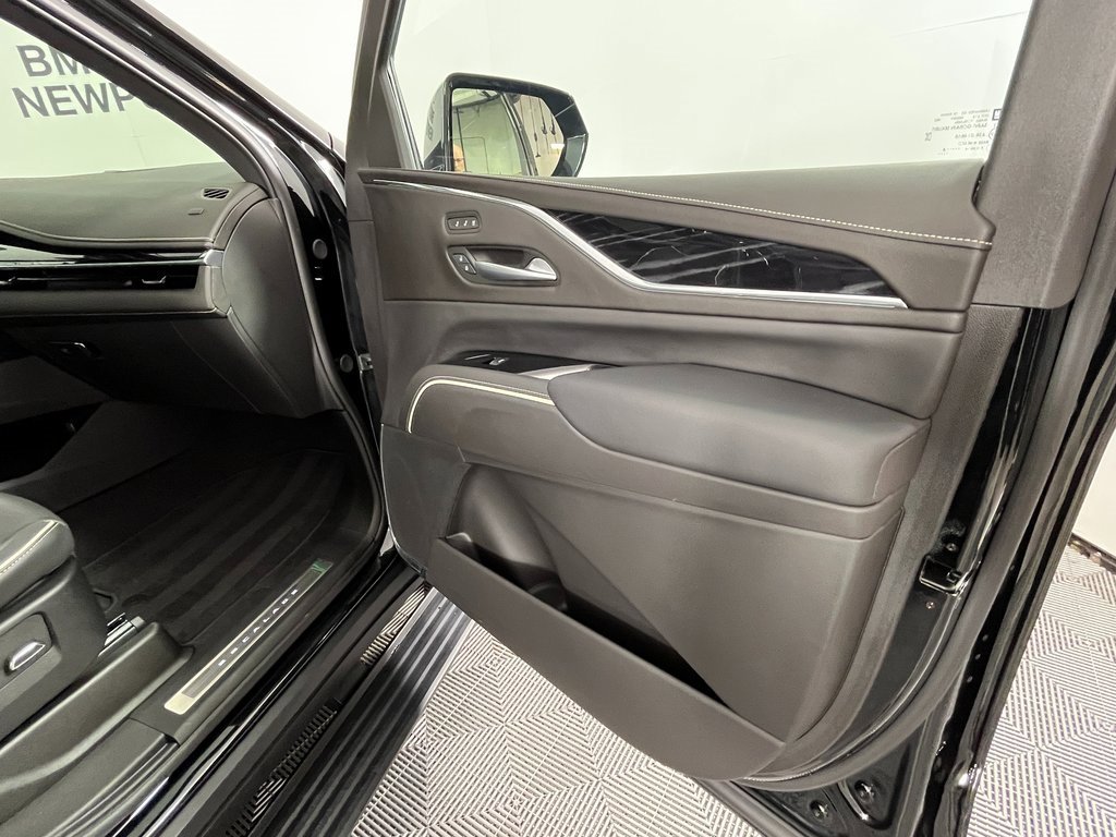 Used 2024 Cadillac Escalade Sport w/ Touring Package image 27