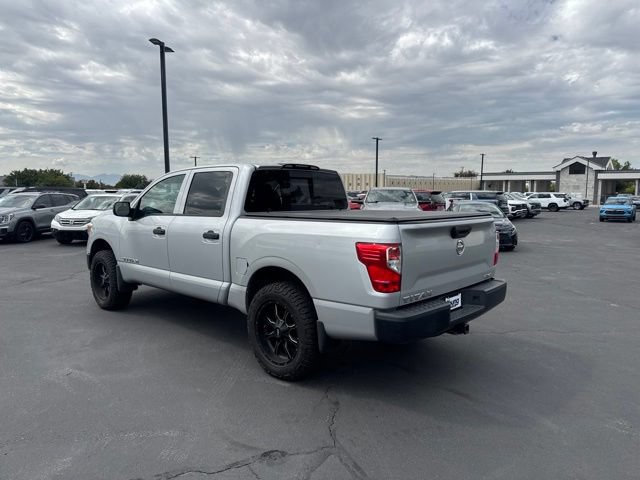 Used 2017 Nissan Titan S AWD/4WD image 5