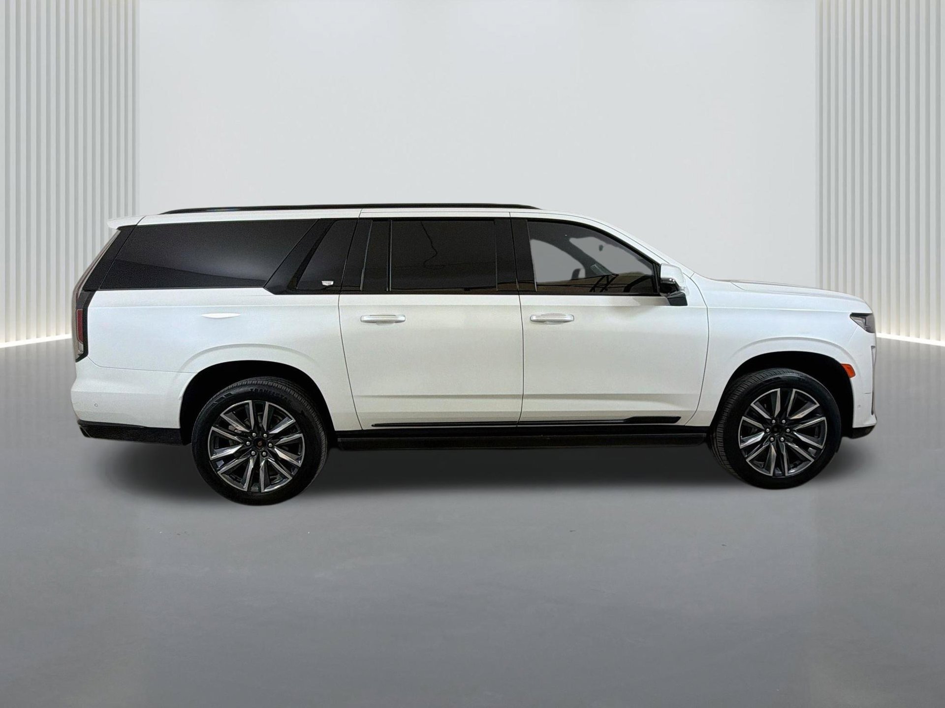 Used 2024 Cadillac Escalade ESV Sport Platinum AWD/4WD image 6