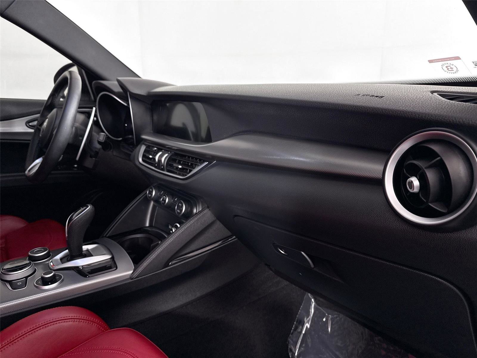 Used 2024 Alfa Romeo Stelvio Veloce image 45