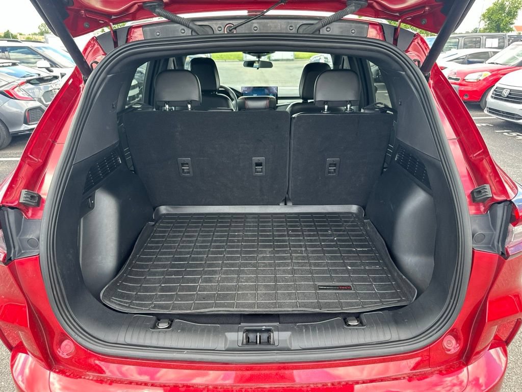 Used 2023 Ford Escape ST-Line w/ Tech Pack #1 AWD/4WD image 10