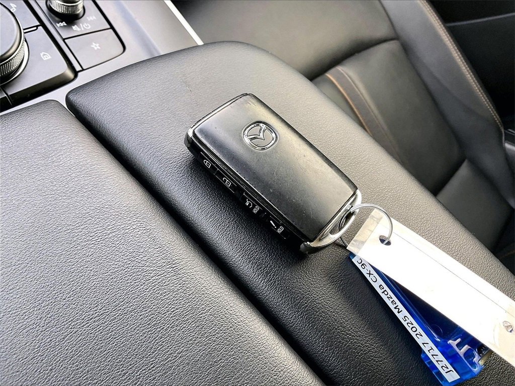 Used 2025 MAZDA CX-90 3.3 Turbo w/ Select Package image 28