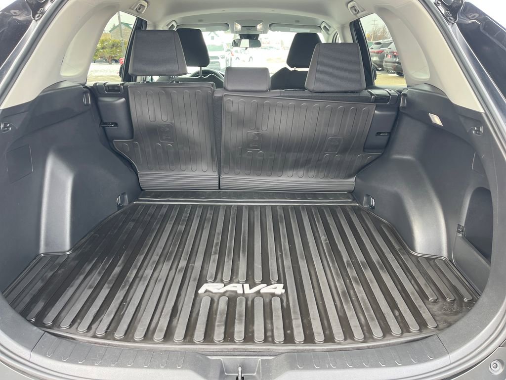 Certified 2023 Toyota RAV4 LE image 25