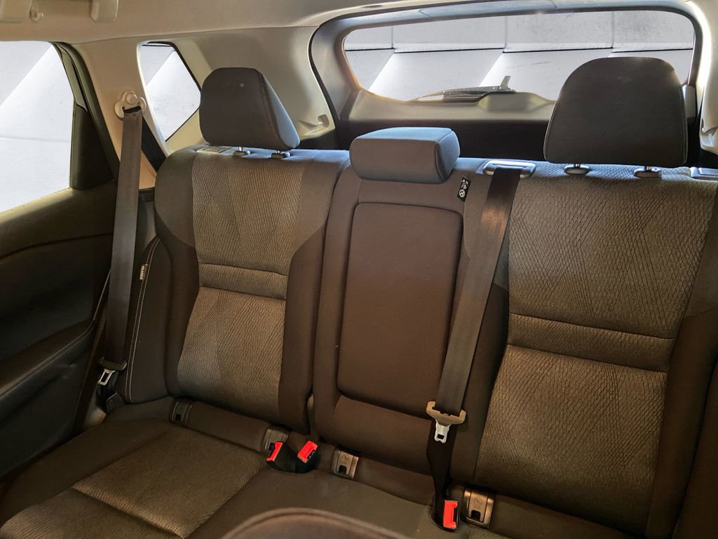 Used 2024 Nissan Rogue SV image 15