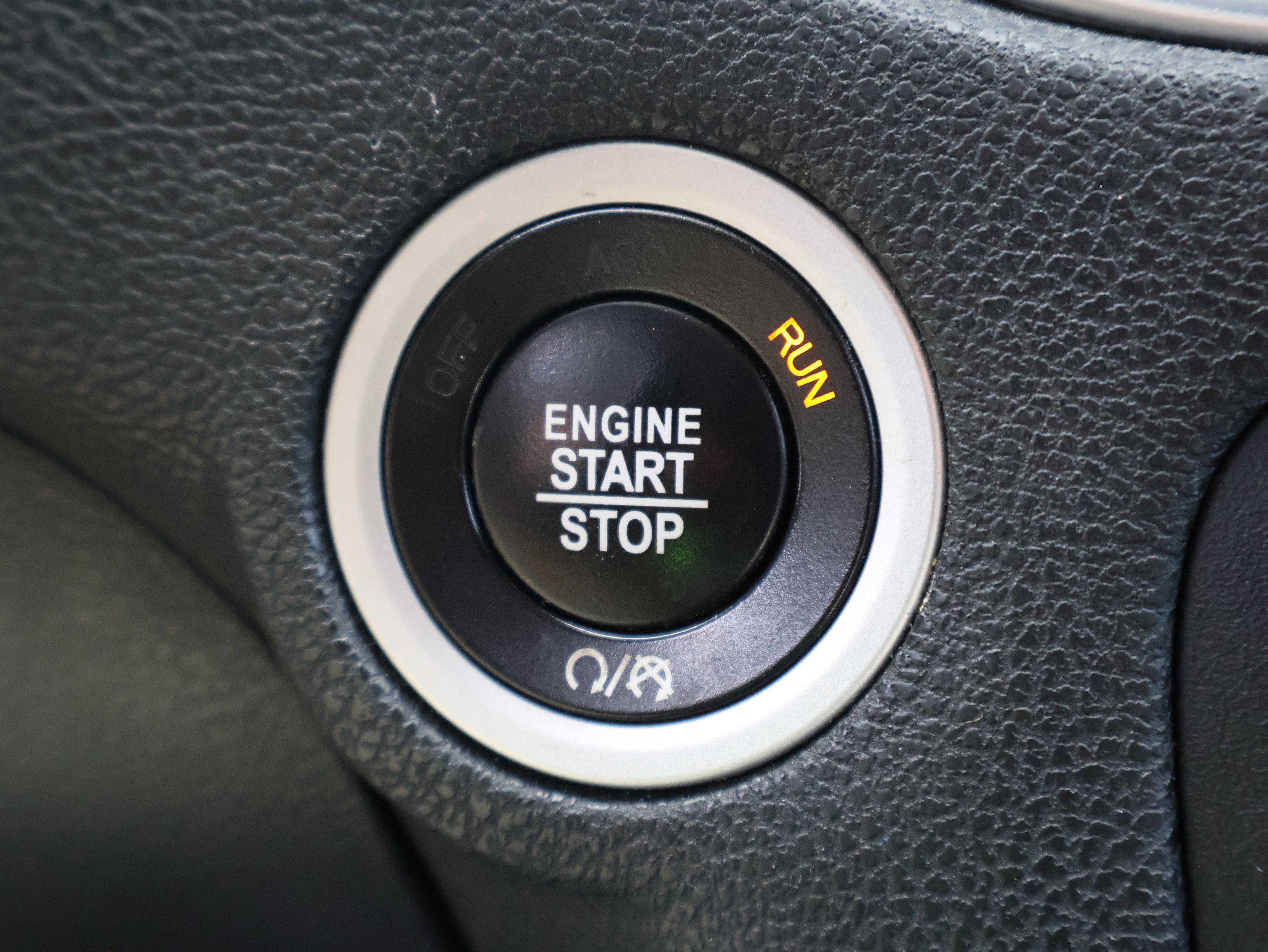 Used 2017 Dodge Charger SXT w/ AWD Plus Group image 28