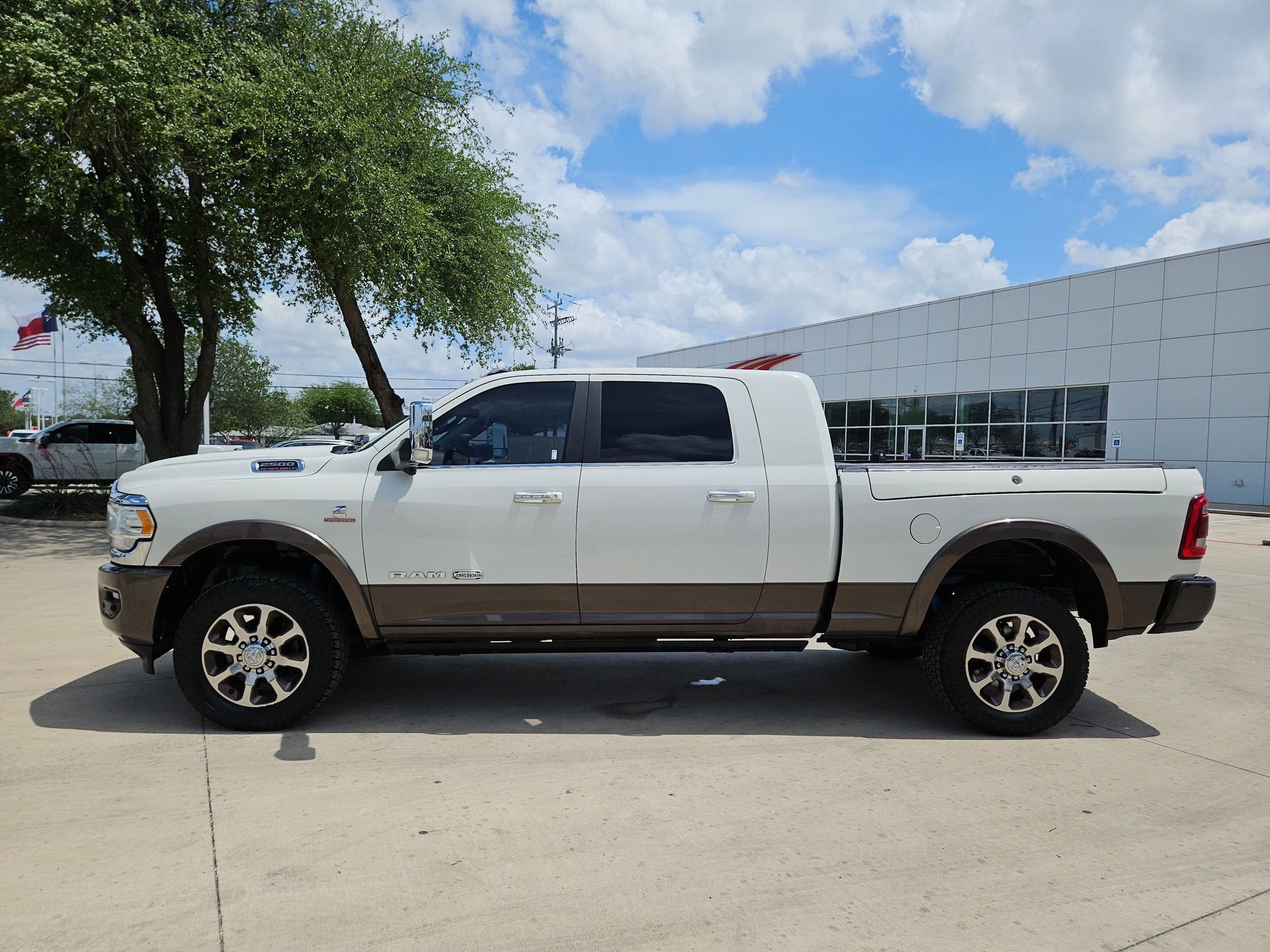 Used 2020 RAM 2500 Limited AWD/4WD image 6