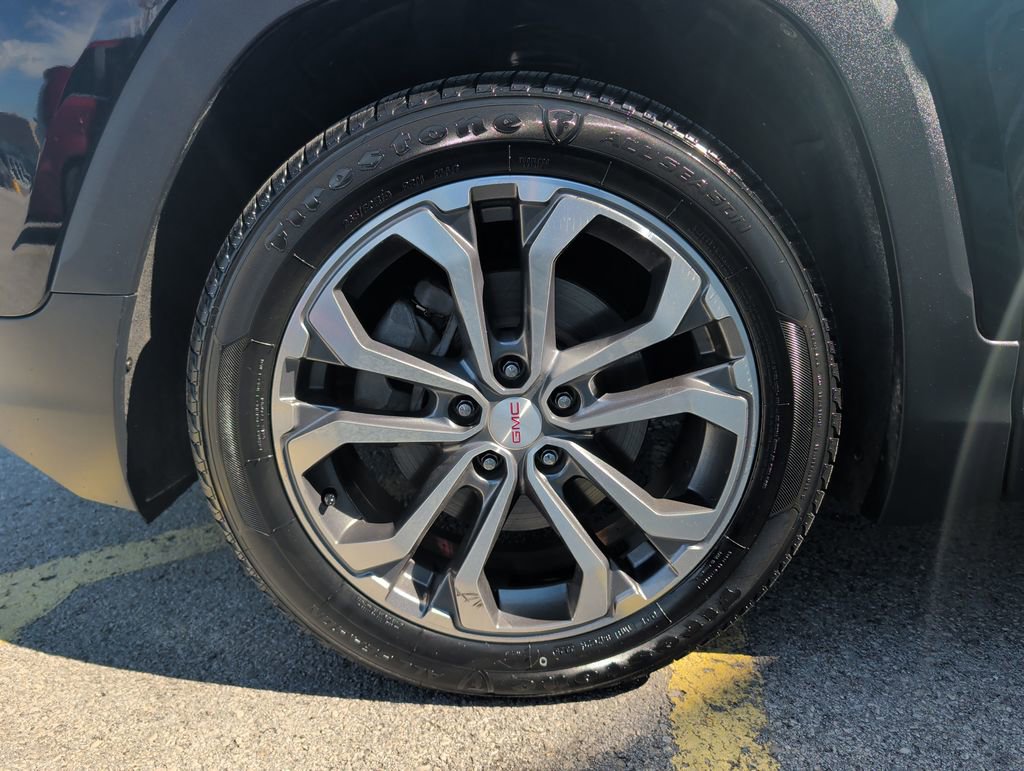 Used 2020 GMC Terrain SLT w/ GMC Pro Grade Package image 4