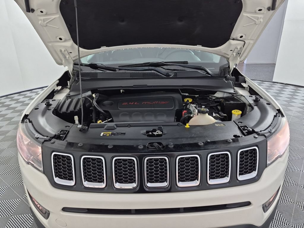 Used 2020 Jeep Compass Latitude FWD image 34