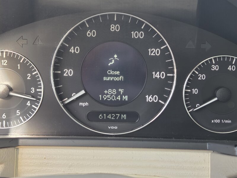Used 2003 Mercedes-Benz E 320 Sedan image 23
