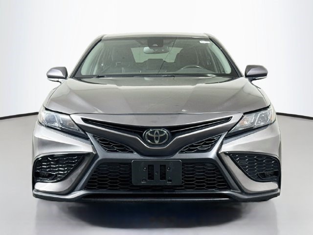 Used 2023 Toyota Camry SE w/ Convenience Package FWD image 2