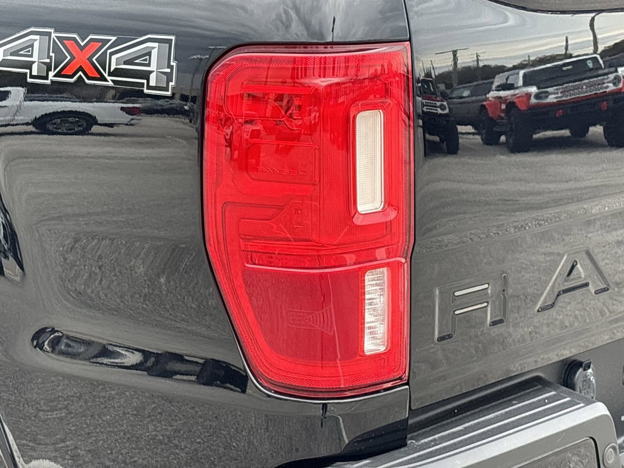 Used 2021 Ford Ranger Lariat w/ Technology Package image 7