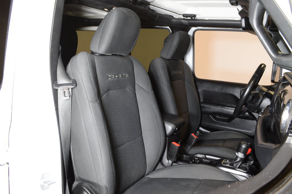 Used 2020 Jeep Wrangler Unlimited Sahara w/ Uconnect 4C Nav & Sound Group AWD/4WD image 31