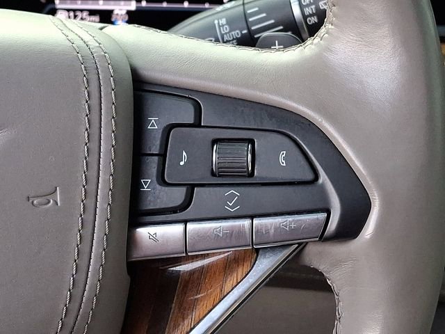 Used 2021 Cadillac Escalade ESV Premium Luxury Platinum image 25