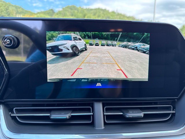 New 2026 Chevrolet Trax LT w/ Sunroof Package FWD image 17