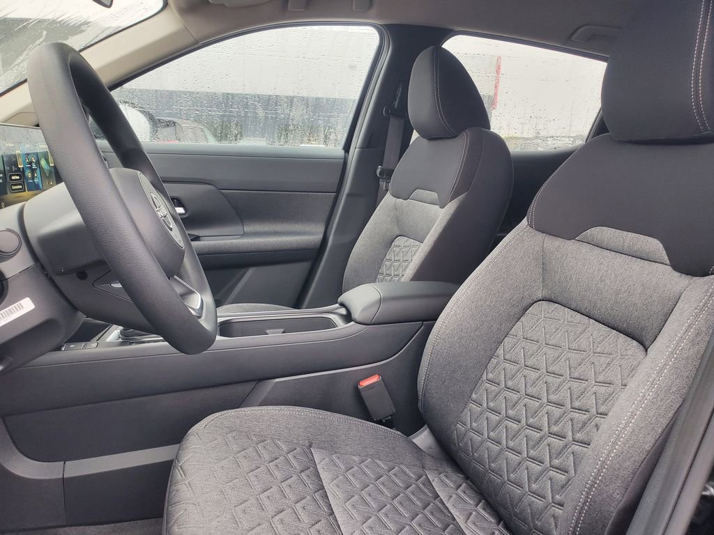 New 2026 Nissan Kicks SV AWD/4WD image 9