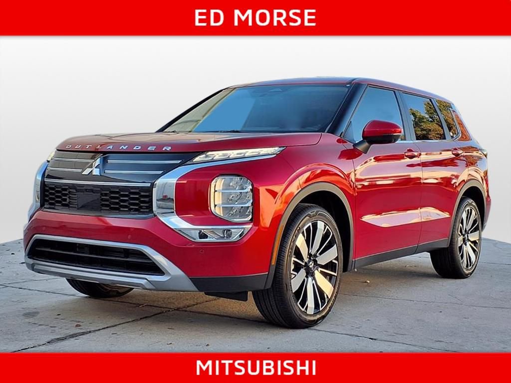 Used 2026 Mitsubishi Outlander SE FWD image 1