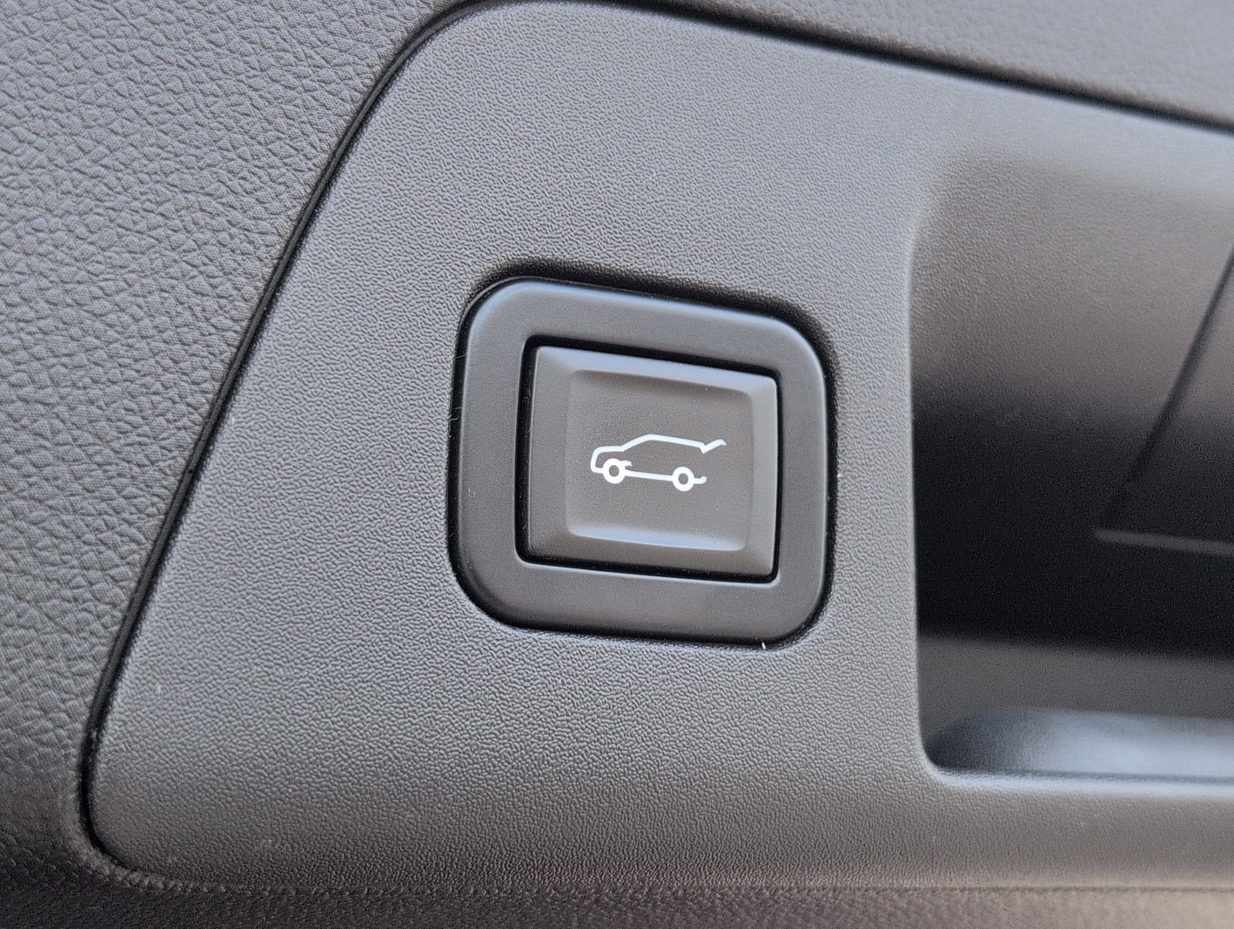 Used 2021 Buick Envision Avenir w/ Technology Package II image 6