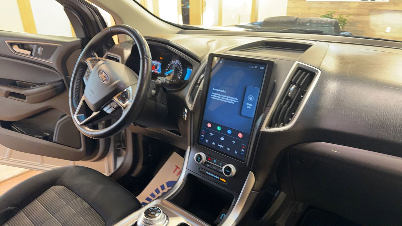 Used 2023 Ford Edge SEL w/ Cold Weather Package image 15