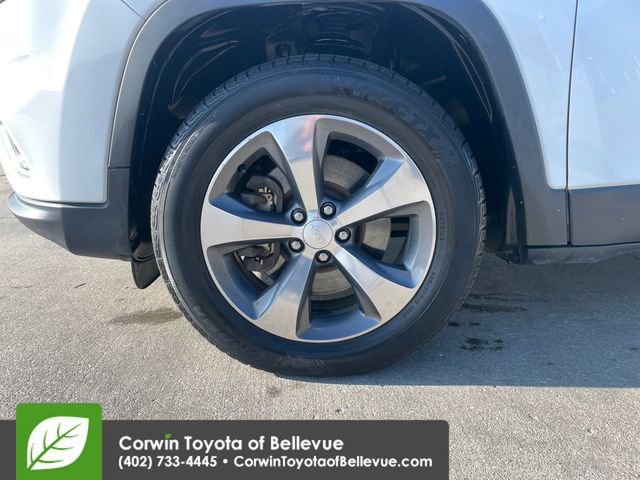 Used 2019 Jeep Cherokee Limited AWD/4WD image 26