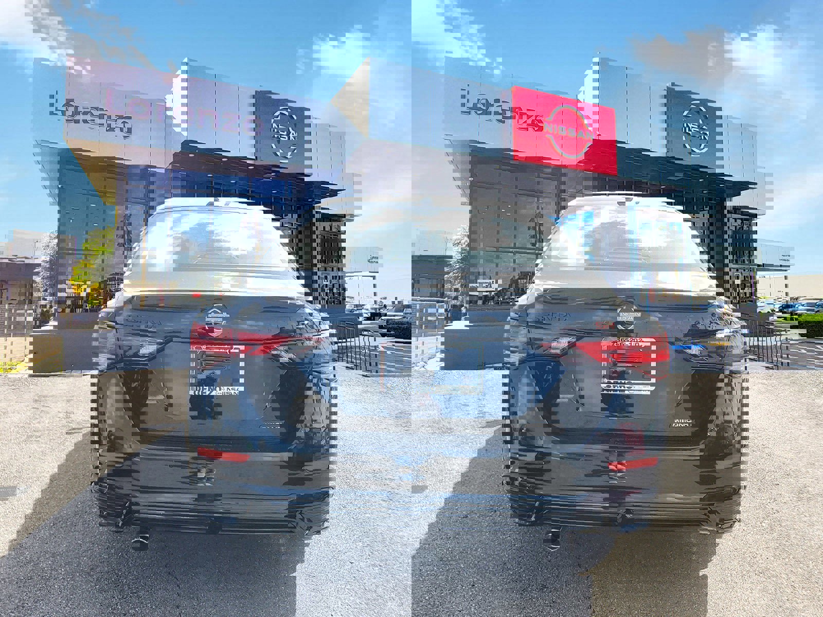 New 2025 Nissan Sentra SR w/ Midnight Edition image 5