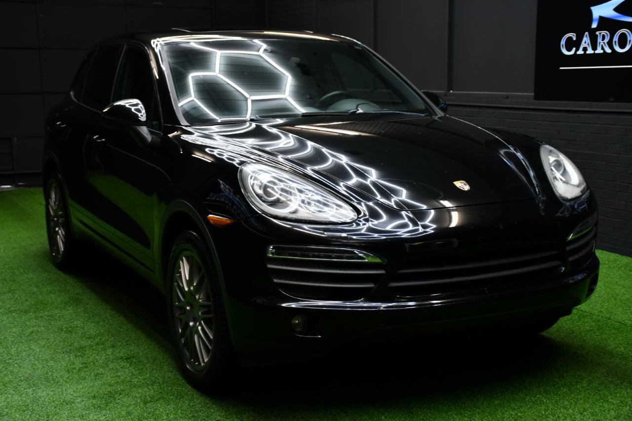 Used 2014 Porsche Cayenne S w/ Comfort Plus Package AWD/4WD image 8
