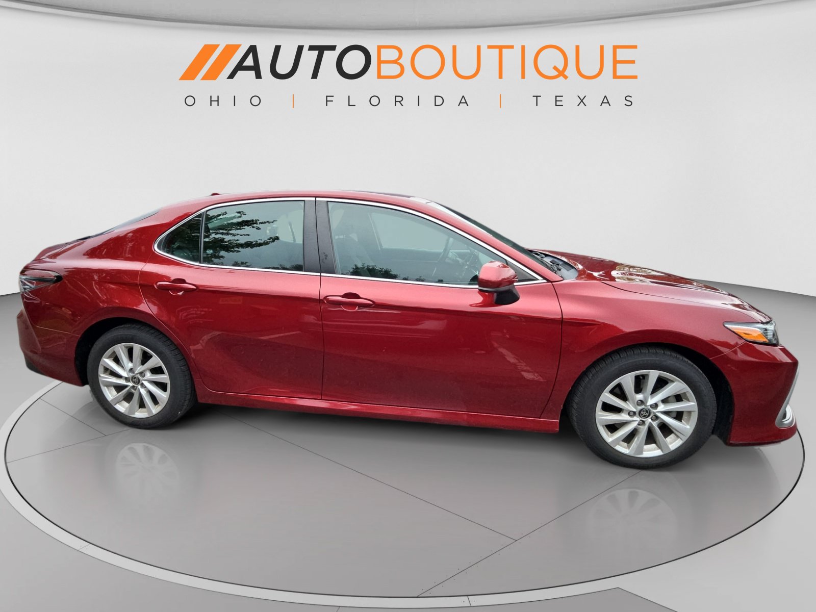 Used 2022 Toyota Camry LE FWD image 7
