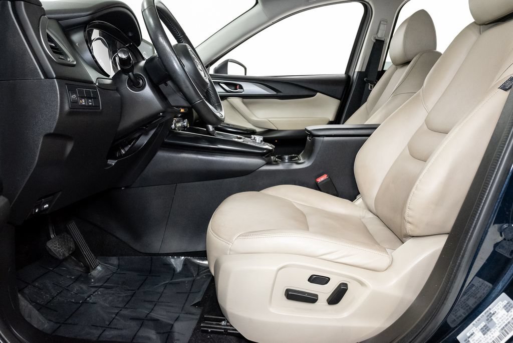 Used 2018 MAZDA CX-9 Touring AWD/4WD image 12