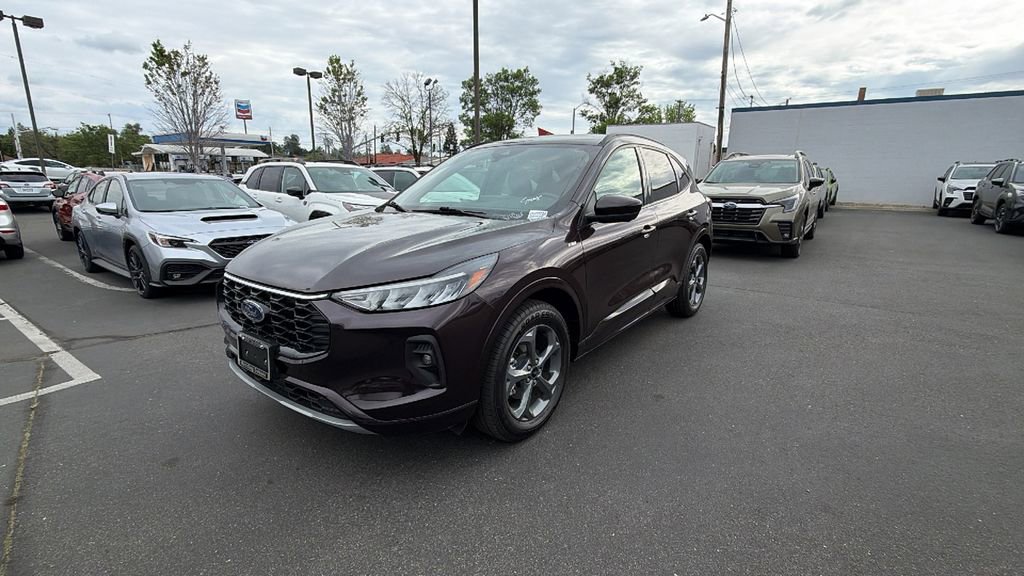 Used 2023 Ford Escape ST-Line Select w/ Tech Pack #2 image 1