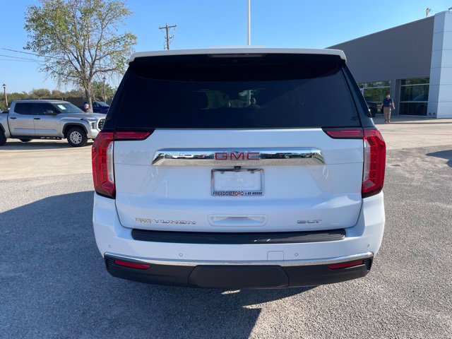 Used 2023 GMC Yukon SLT w/ SLT Luxury Package RWD image 6