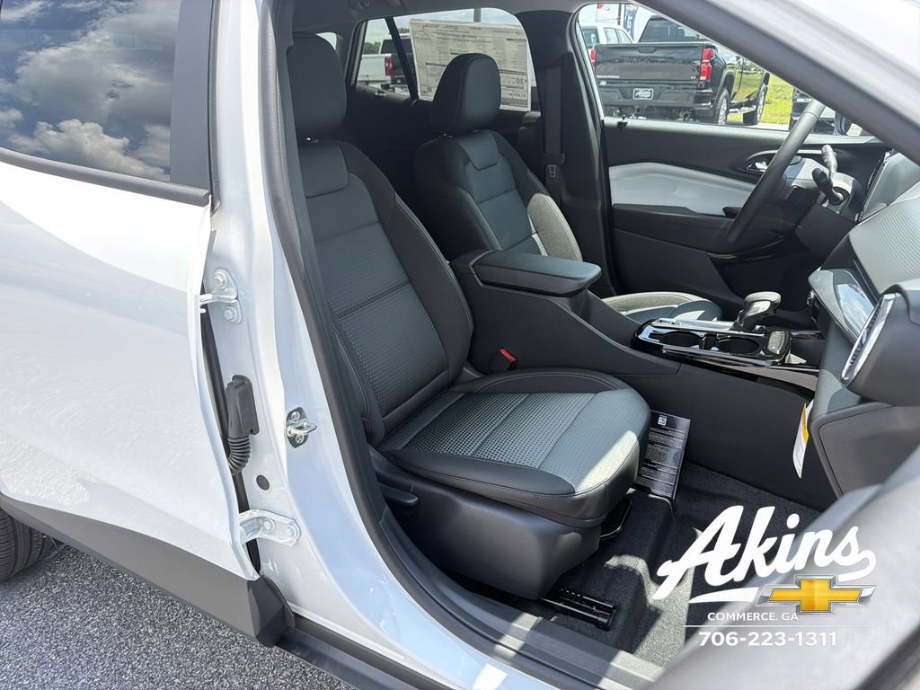 New 2026 Chevrolet Trax LT w/ Driver Confidence Package FWD image 17